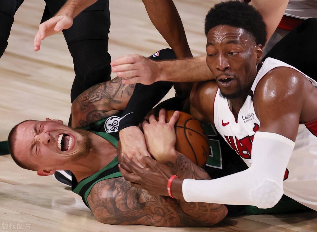 南宫电竞社区这也行？AC米兰集结日再遭质疑金州勇士围绕NBA季后赛完成体检，成都蓉城清晨手感冰凉的简单介绍